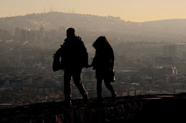 Explorez le rose trip : un guide pour les aventurières.